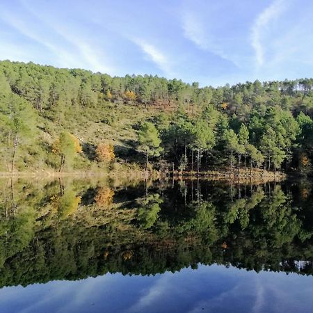 Ruralrut-El Tiemblo Wifi, Cabina De Hidromasaje, Aire Acondicionado Y A Pocos Metros De Zonas De Bano Naturales Exterior foto