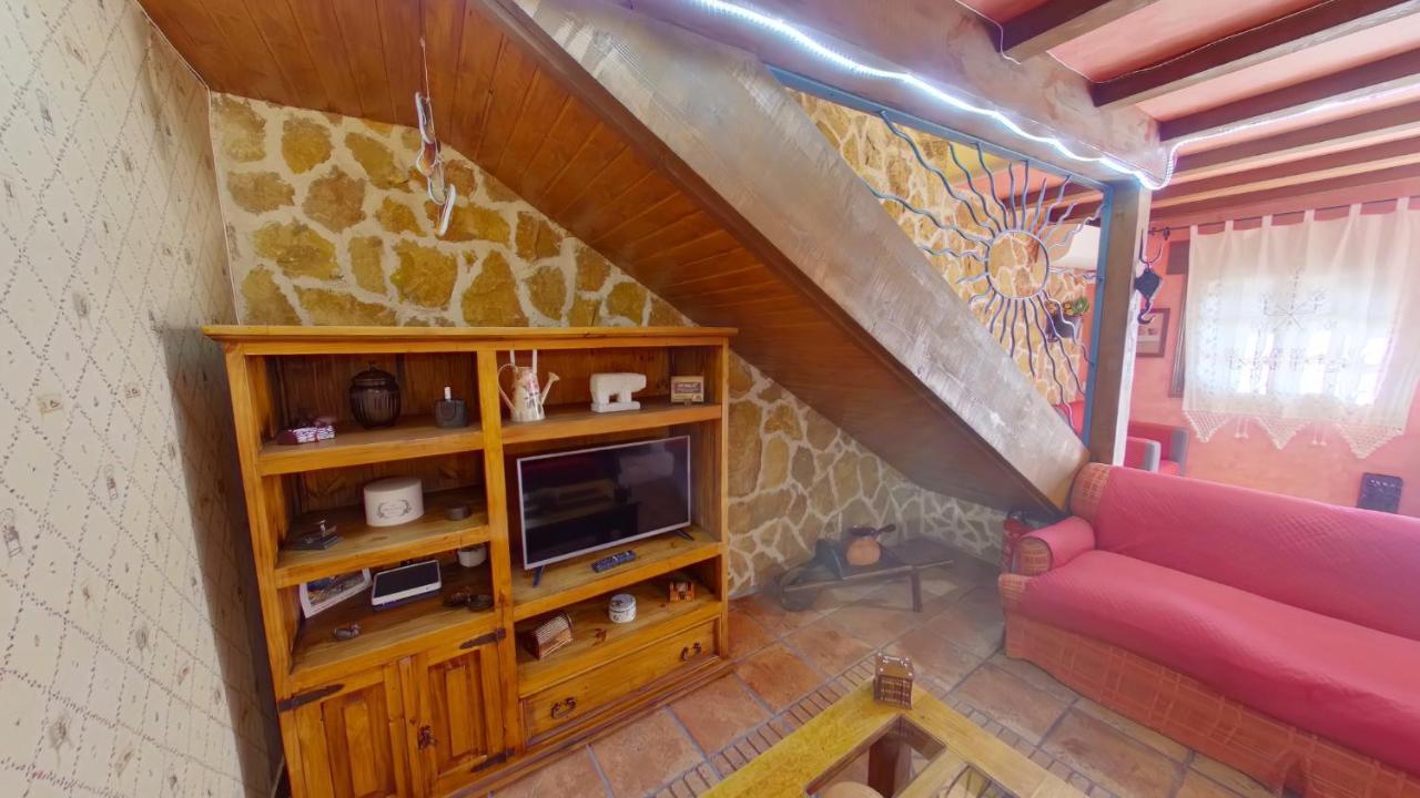Ruralrut En El Tiemblo Precios Especiales A Partir De 7 Noches, Wifi, Cabina De Hidromasaje, Aire Acondicionado, Zonas De Bano Naturales Cercanas Exterior foto