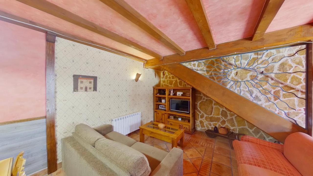 Ruralrut-El Tiemblo Wifi, Cabina De Hidromasaje, Aire Acondicionado Y A Pocos Metros De Zonas De Bano Naturales Exterior foto